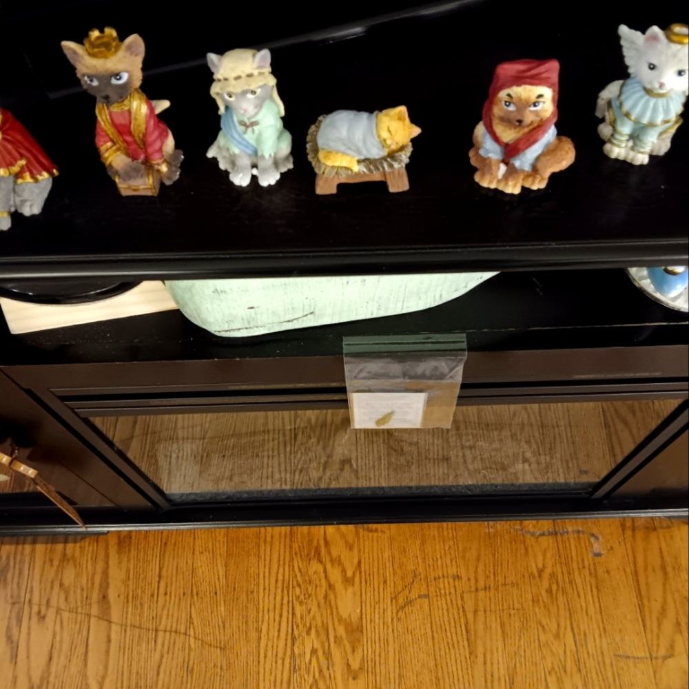 Cat nativity set